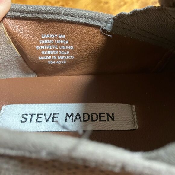 Steve Madden boat shoes, olive green, great condition size 6M - Picture 7 of 7